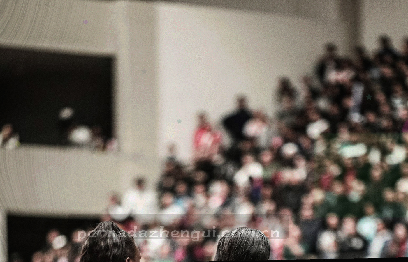 带坐标刻度的路径示意，若干节点被标记为收藏页与回访入口